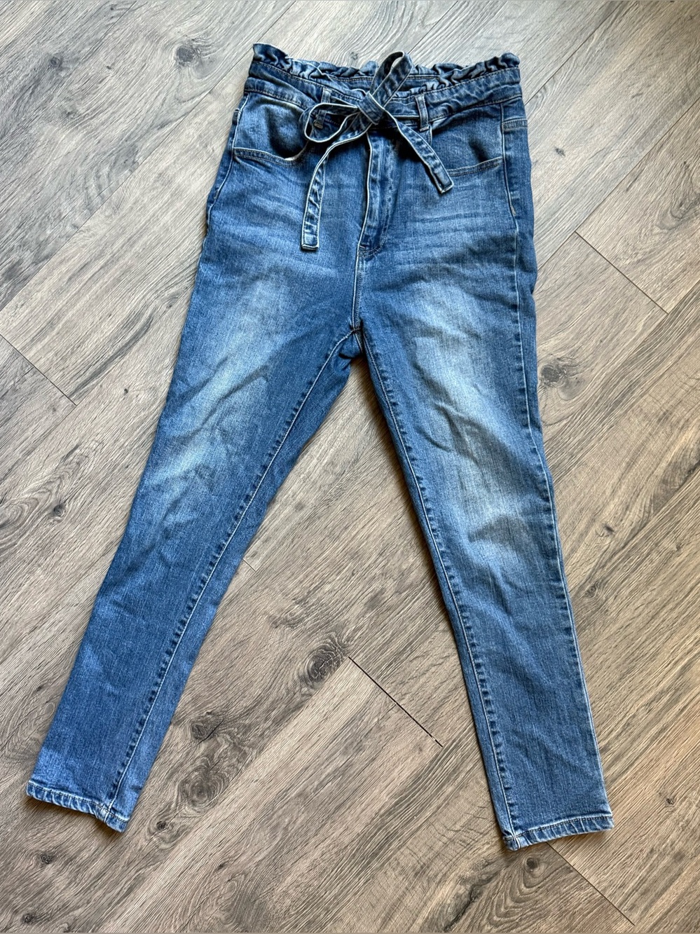 Black Label by C'est Toi High Rise Paperbag Skinny Jeans with Tie Belt - Size 11